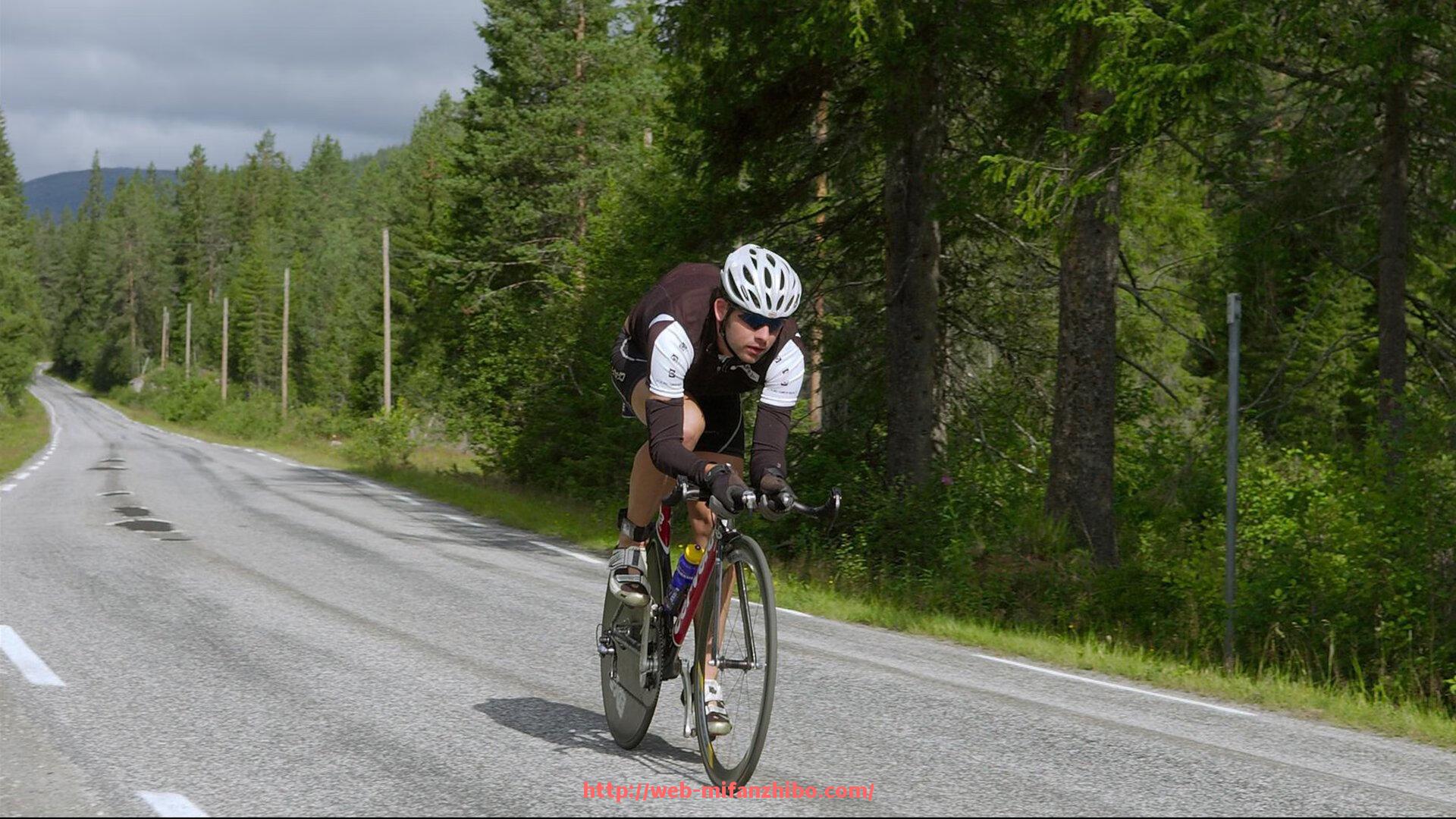 秘饭直播-躺式杠铃训练器材详解与家庭布置建议